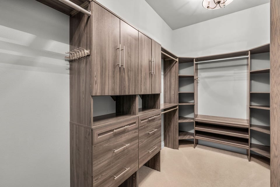 walk in closet