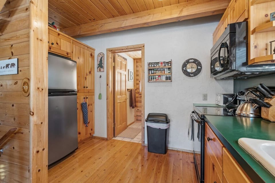 Full Kitchen
