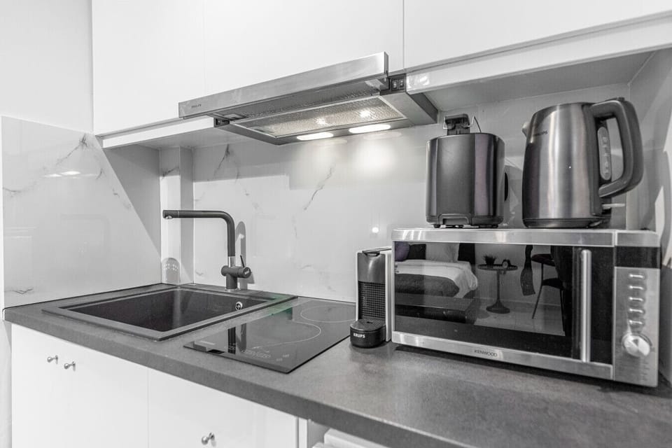 Fully equipped kitchenette!