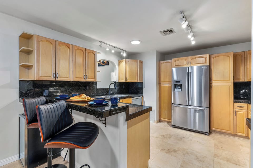 Modern, spacious kitchen