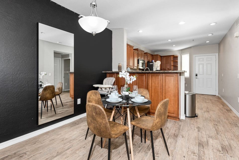 Dining area and breakfast counter
