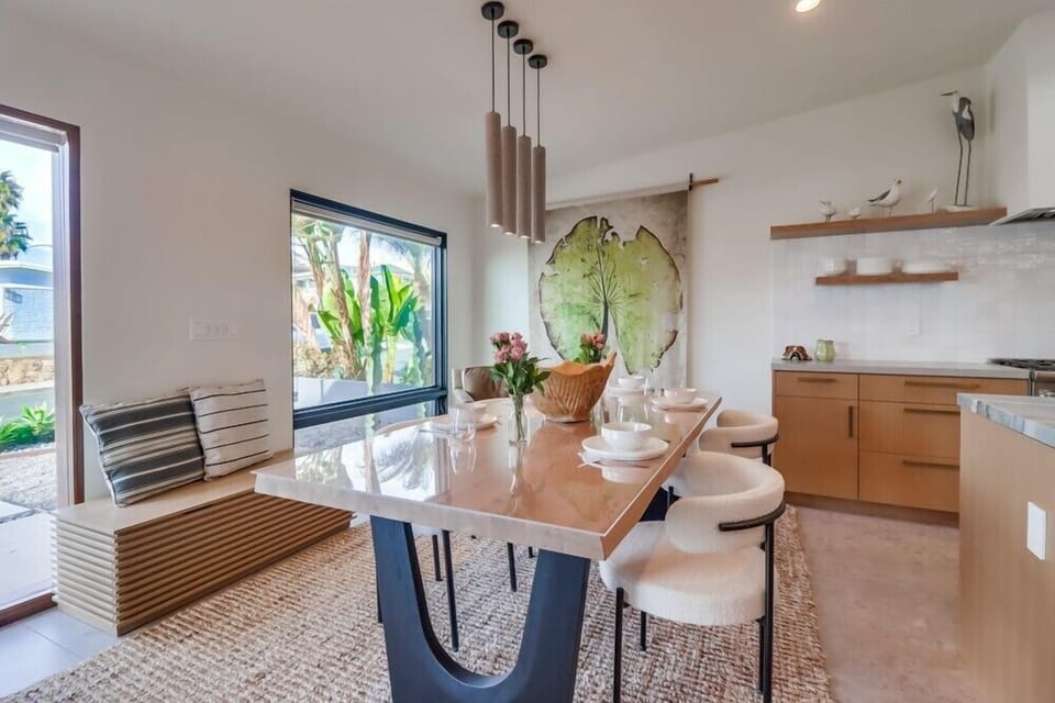 Dining Area with Seating For Six.