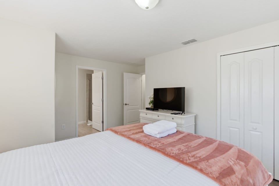5-web-or-mls-8839CandyPalmNextay-27