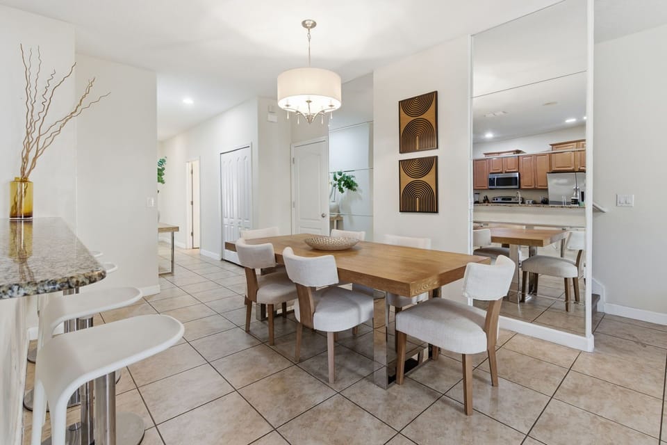 22-web-or-mls-8839CandyPalmNextay-10