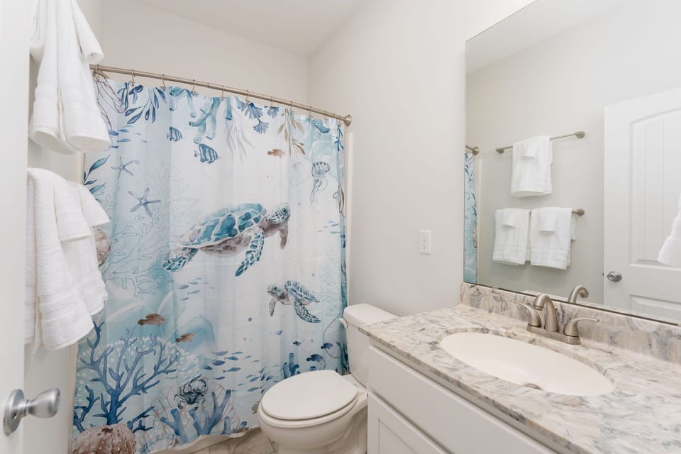 [3rd Floor]  Main Living Level - Full Bath, Tub/Shower, Vanity, Toilet