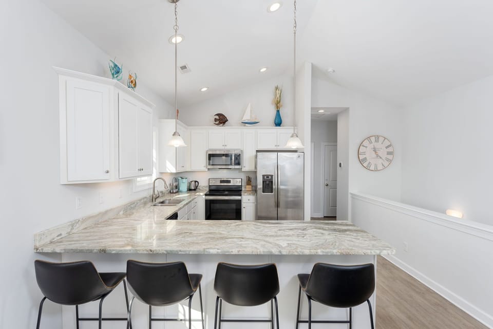 [Kitchen] Island Kitchen Seating for 4