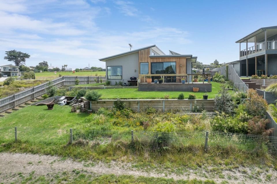 Stunning coastal property