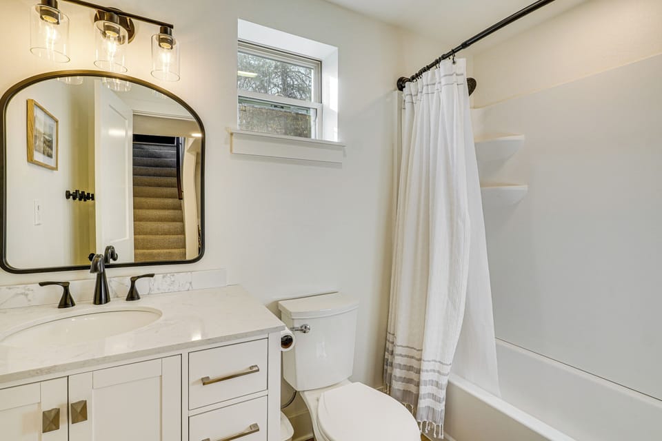 Bathroom | Basement Level