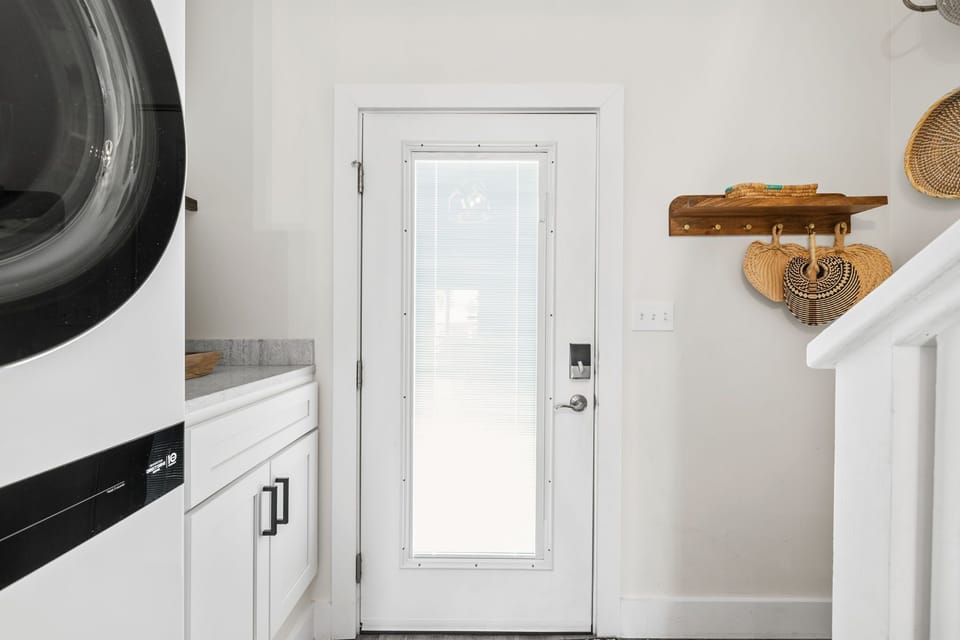 Front door/entry