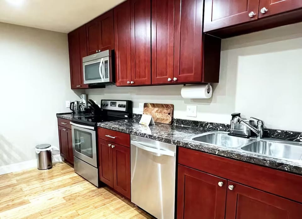 Fully equipped kitchen