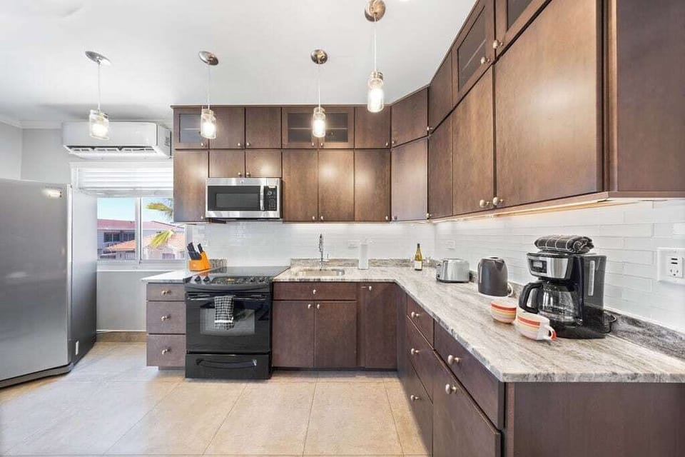 Landslake F3 · New 2BR 1BA condo with Pool (266)