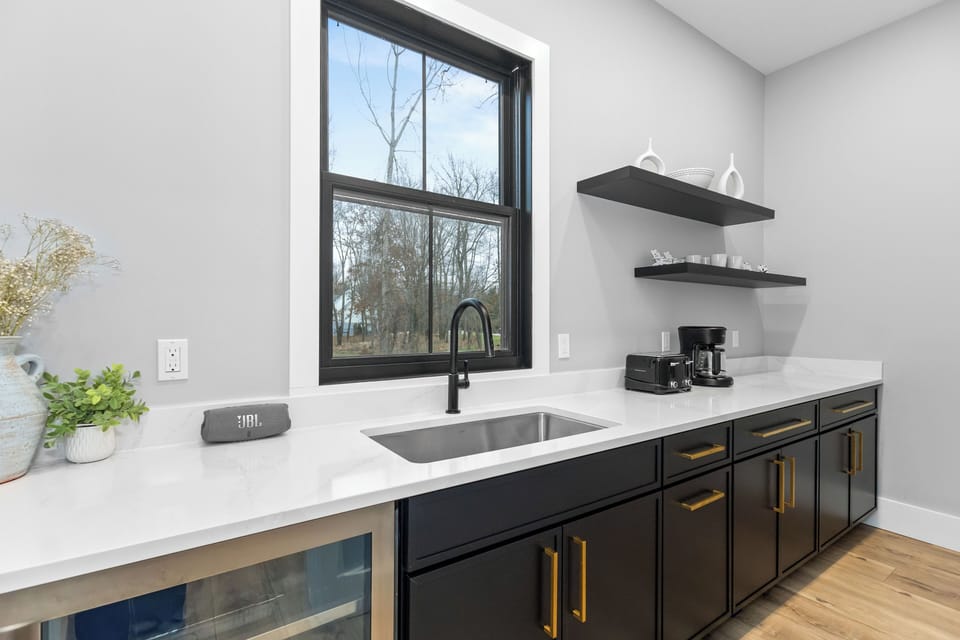 Butler’s pantry with extra prep space and sink