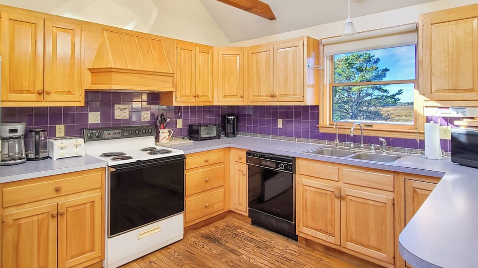 Nicely equipped kitchen