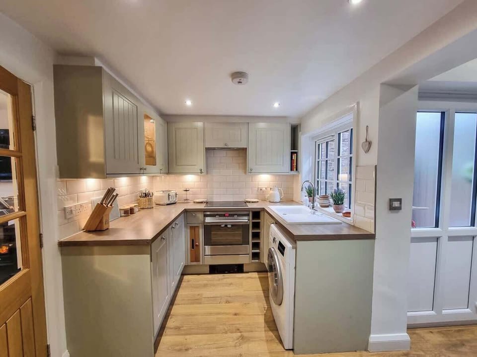 Cook up a feast in this fully-equipped, modern kitchen.