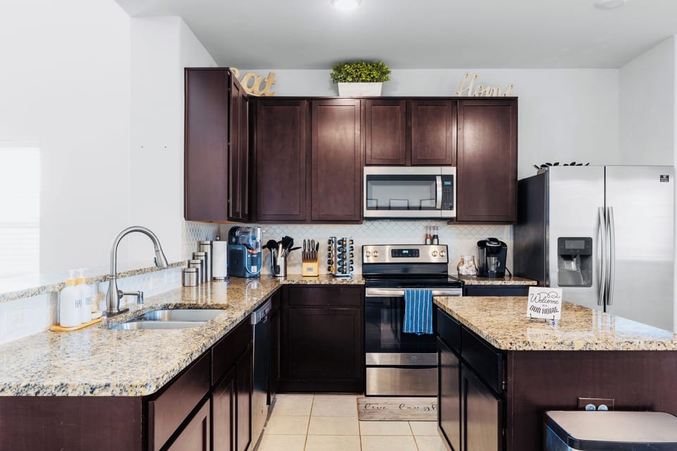 Prepare your favorite meals in the spacious, fully equipped kitchen.