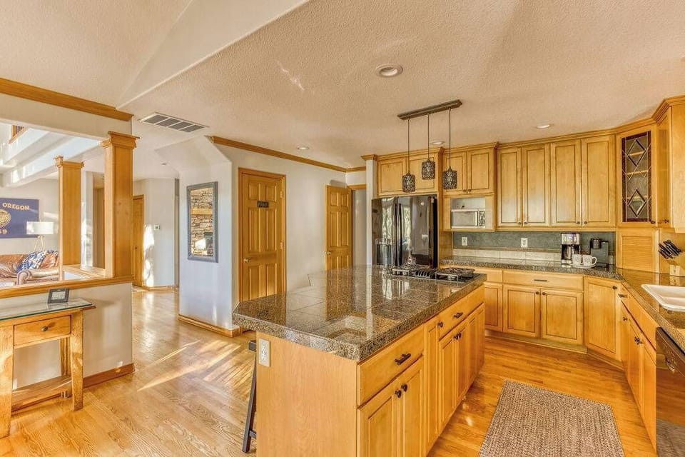 Cook up a storm with ease in this well-laid-out kitchen. 