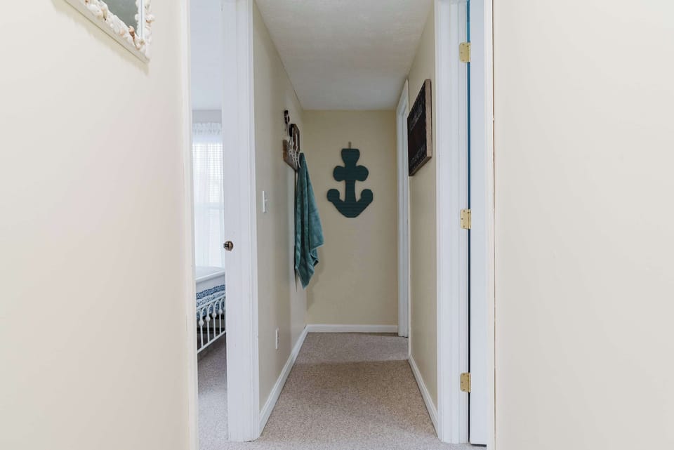 hall to bathroom