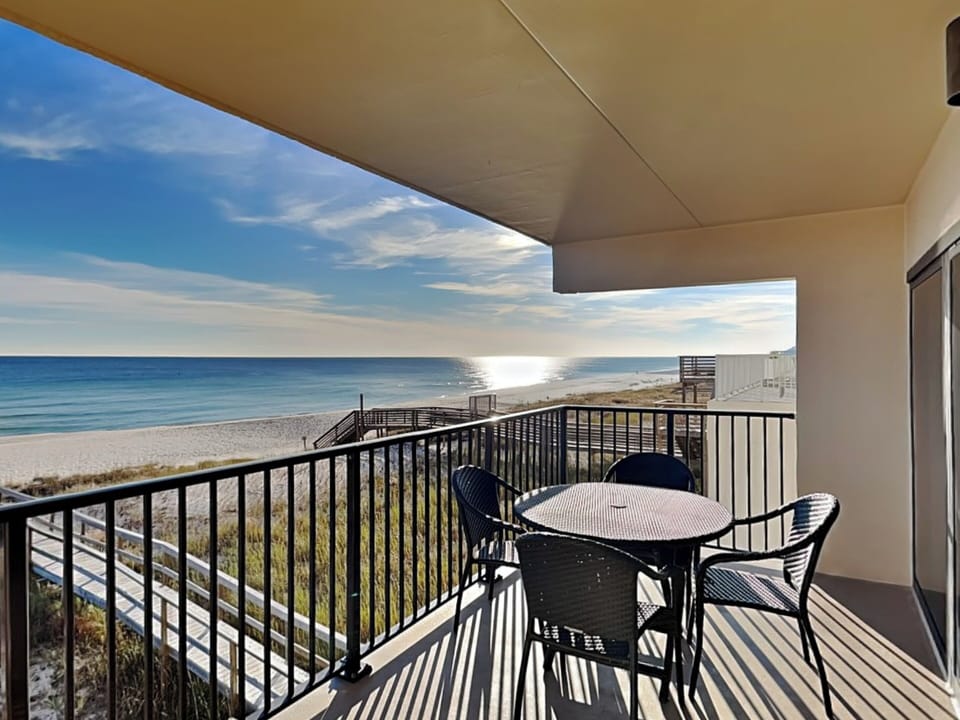 Welcome to Ocean Breeze West #306