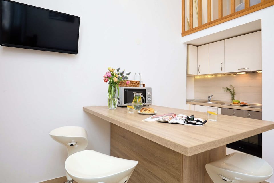 Dining area / Kitchen