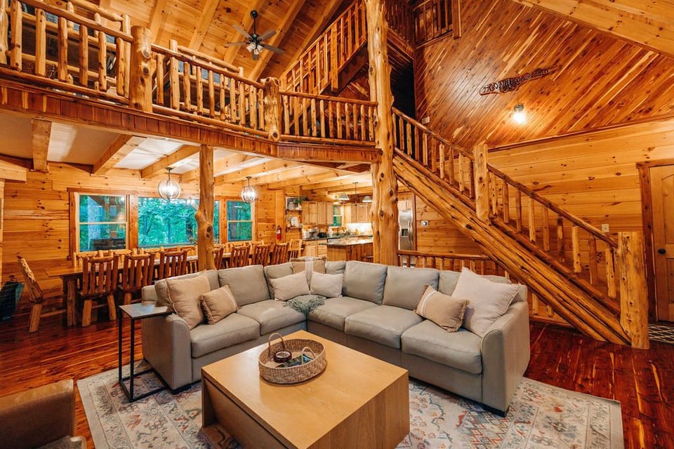 Living Room / Lounge