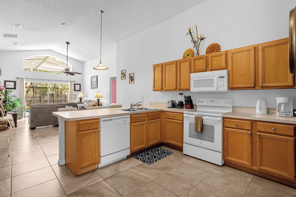 Fully equipped kitchen
