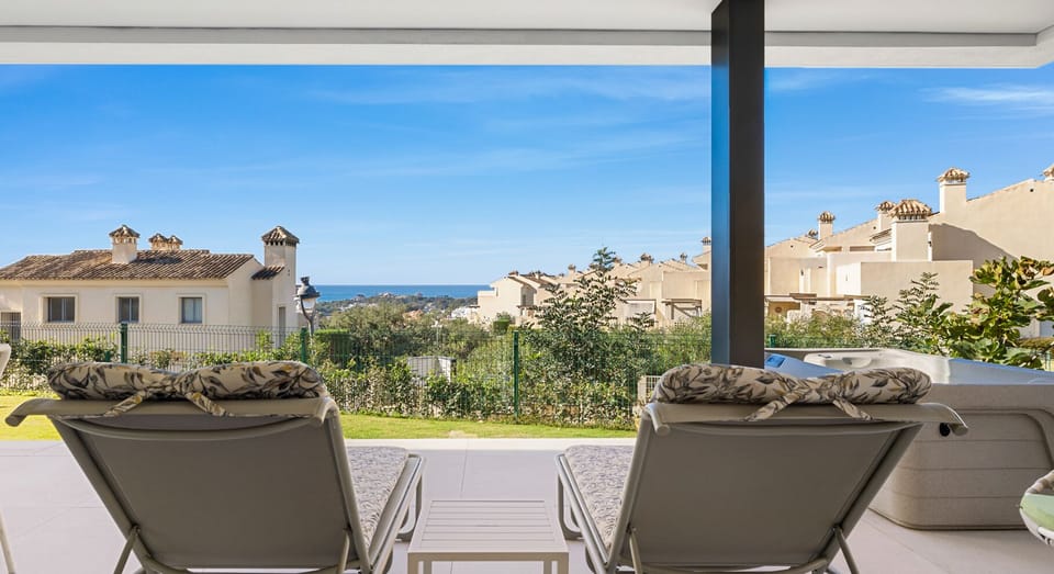 Seaview from your private terrace with jacuzzi.