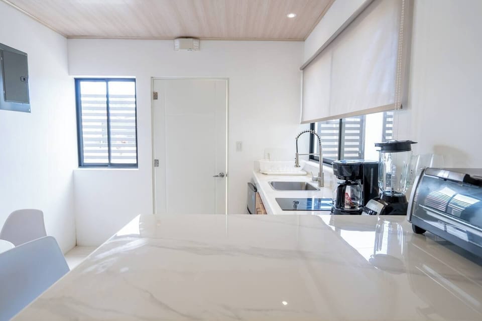 Kitchen (2)