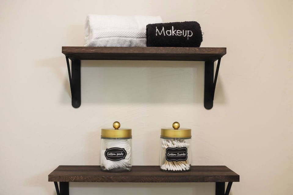 Thoughtful touches for a refreshing stay! 🛁✨Each of our bathrooms are stocked with essentials so you can feel right at home. #RelaxAndUnwind 