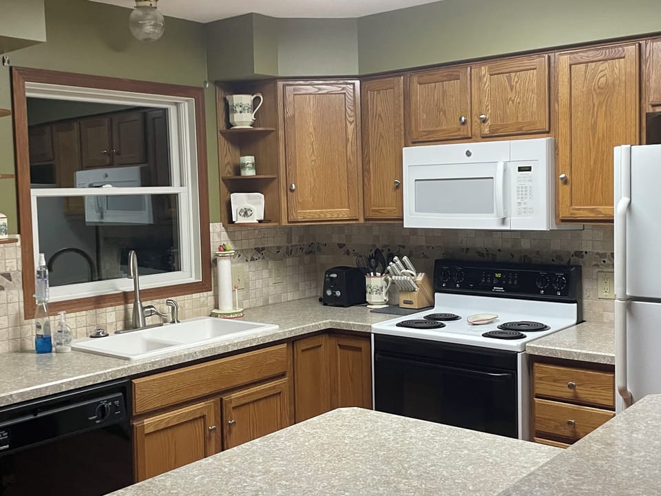 Fully equipped kitchen