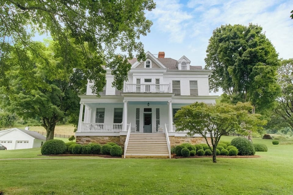 Welcome to Hillcrest!