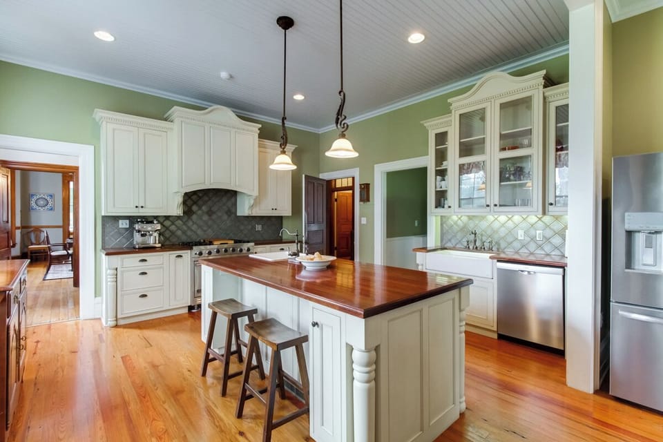 Well-stocked kitchen with 2 dishwashers, 2 ovens, & 2 fridges!