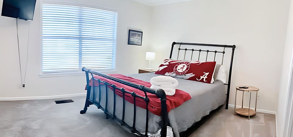 #2 Queen Bedroom - TV Entertainment Services in Each Bedroom