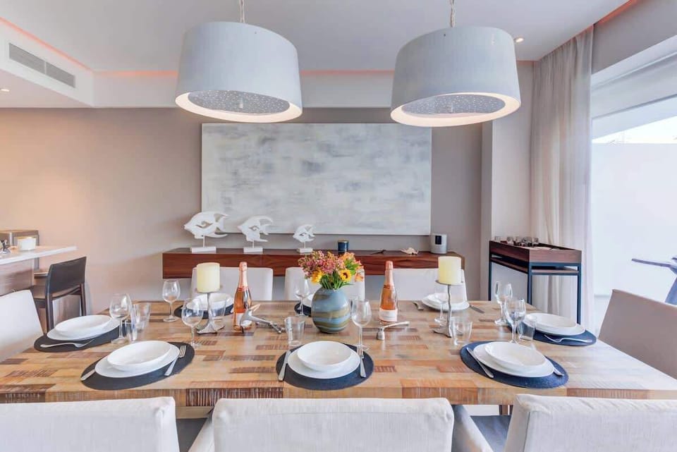 Enjoy meals at home with lots of laughs and good conversation