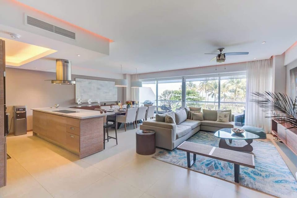 Big beautiful open-plan living space & lots of natural light