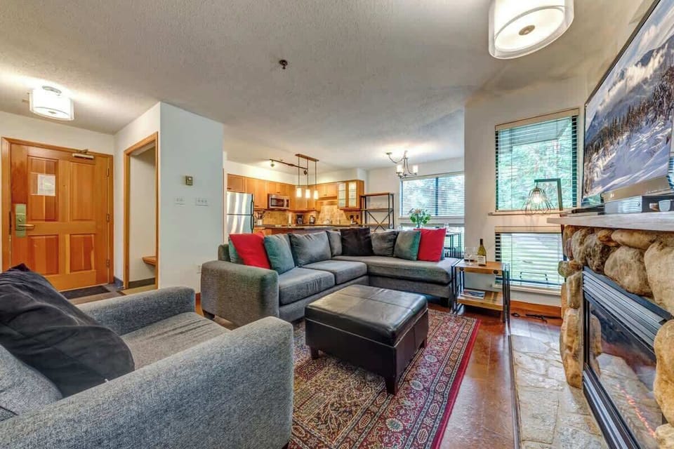 Spacious Living Room