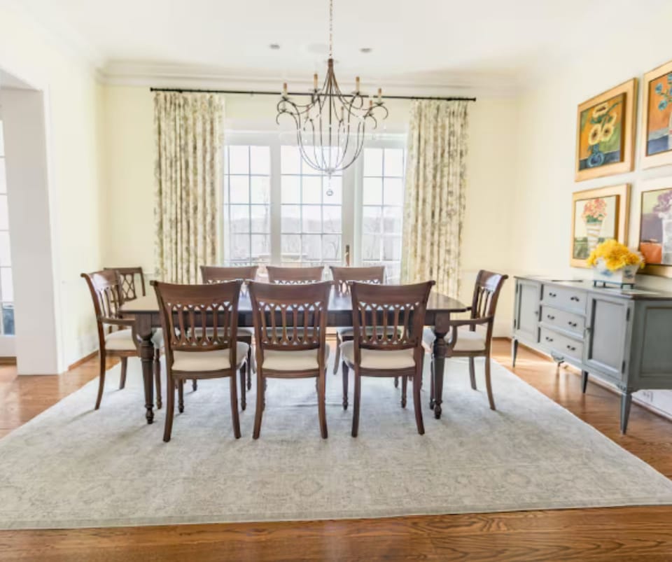 Formal dining room