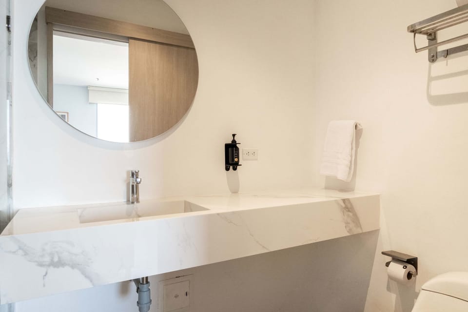 Modern Bathroom