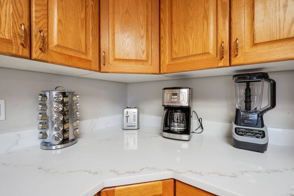 Kitchen & Appliances