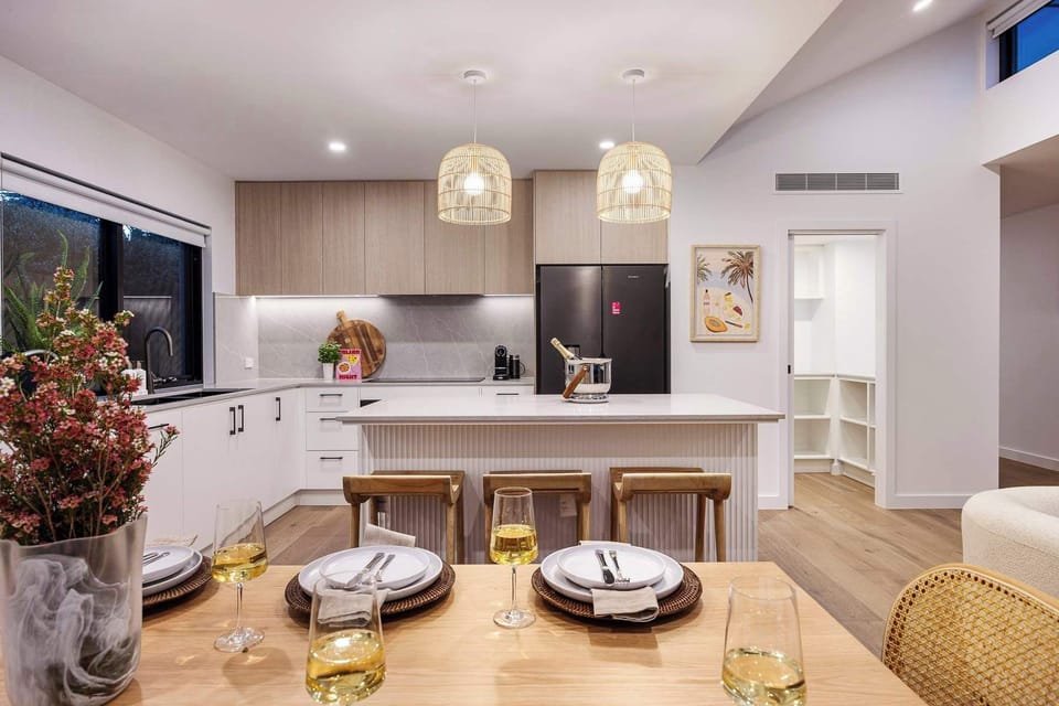 Open Plan Kitchen / Dining