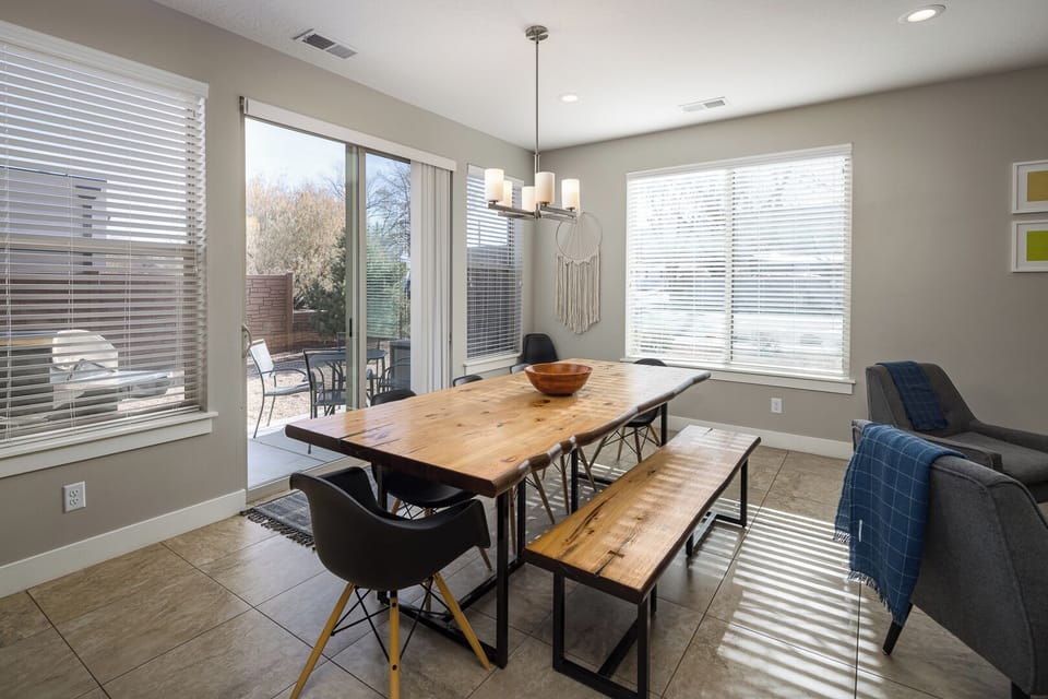 Dining seating for 8