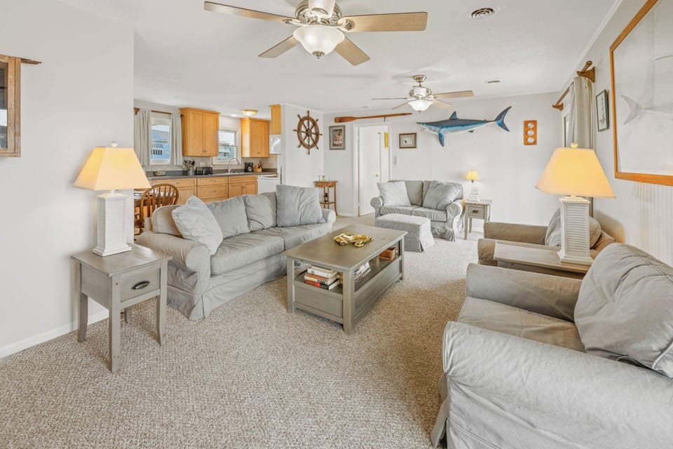 Surf or Sound Realty - 1198 - Breezy Point - Great Room -3