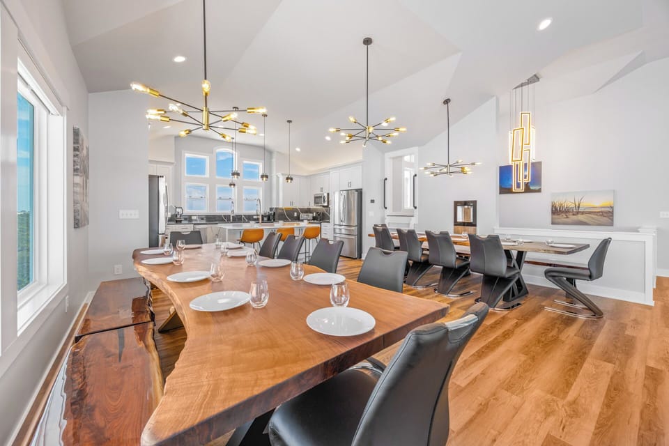 Surf or Sound Realty - 1204 - Ocean's 12 - Dining Area -3