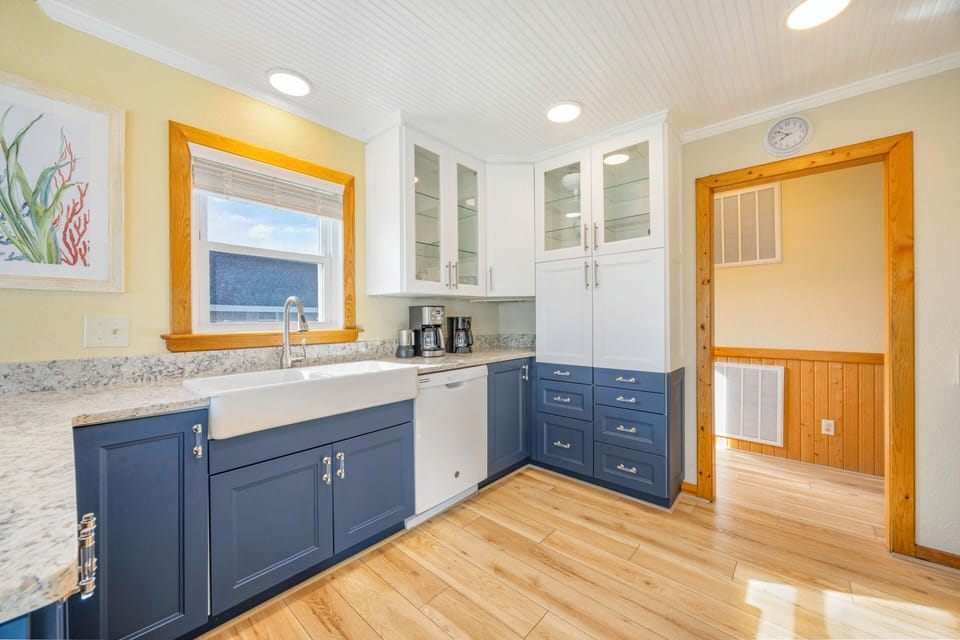 Surf or Sound Realty - 1205 - 1 To Sea - Kitchen -2