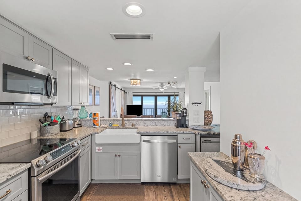 Full Kitchen