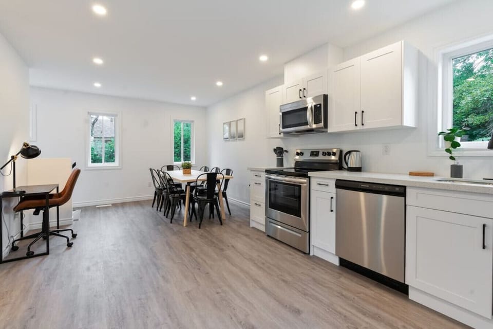 You can almost hear the sizzle of ingredients as you cook in the well-equipped kitchen, where every detail is designed for convenience.