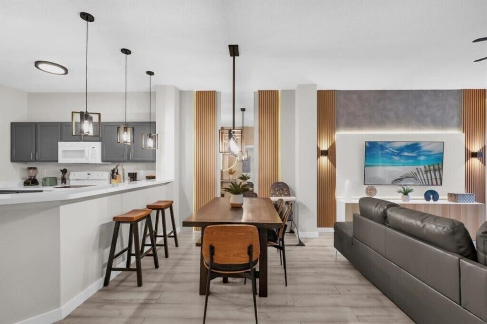 8415 Crystal Cove Loop (6).jpg