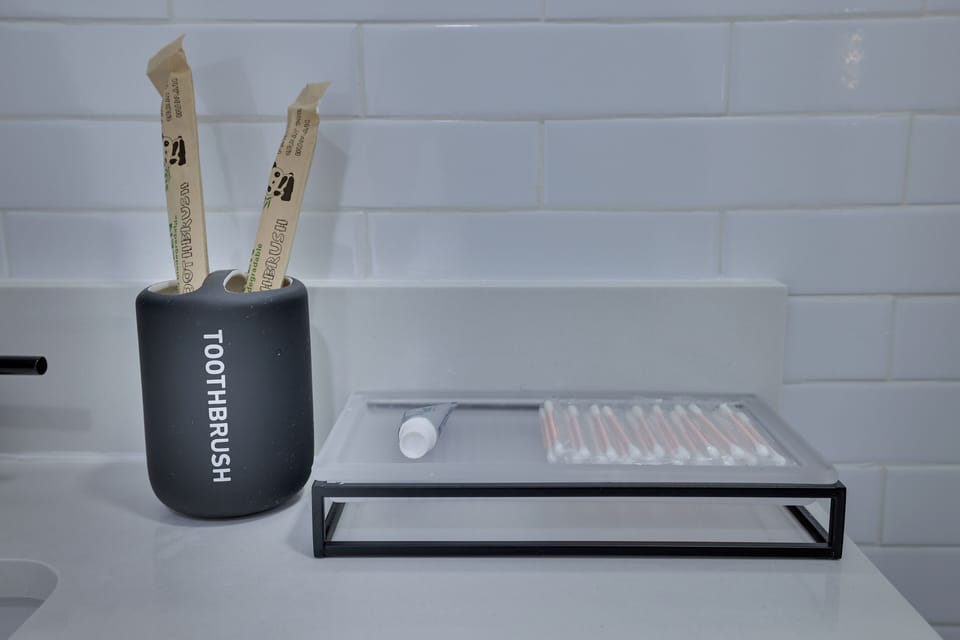 Private bathroom (3)