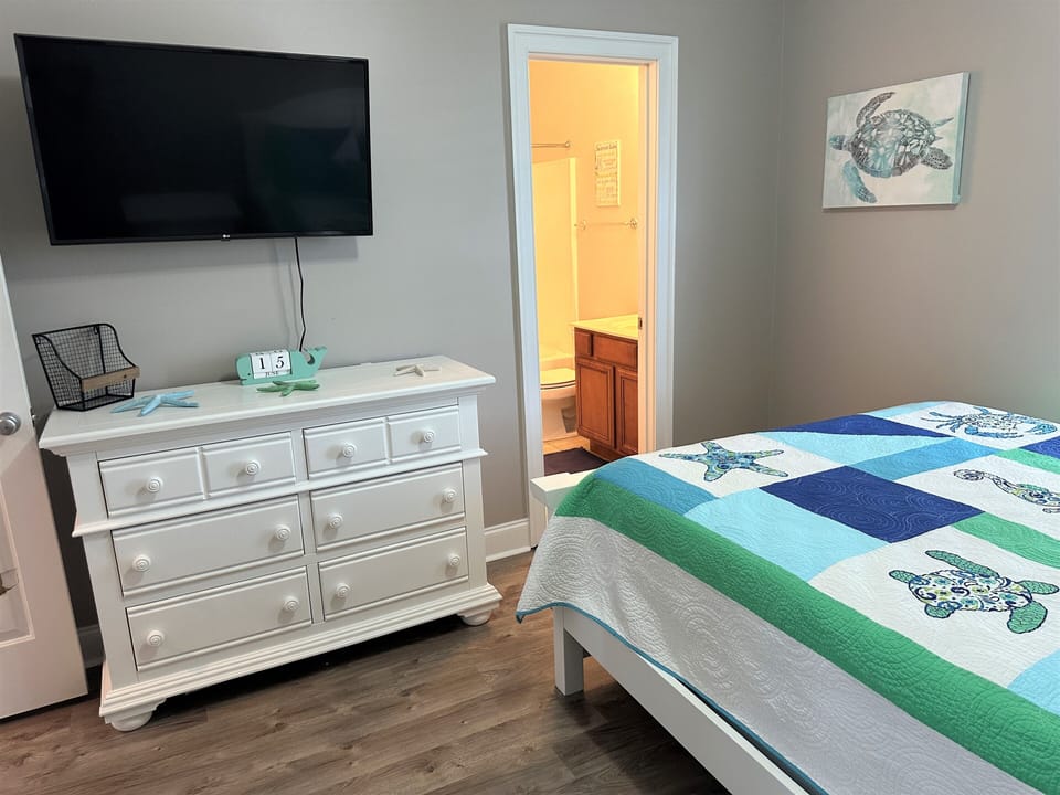 Access to Jack & Jill Bathroonm
