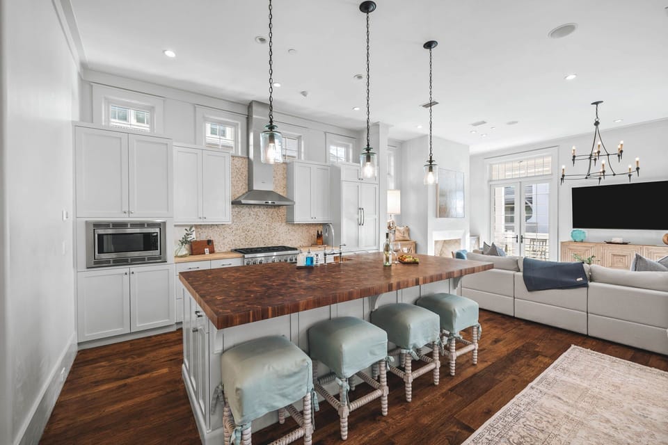 Room for everybody in the kitchen