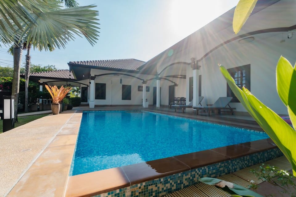 Kesorn Charming Authentic Thai Pool Villa Phuket (4337)